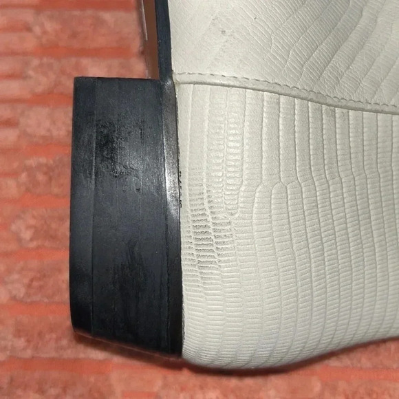 FRAME LeMaddox Lizard bootie EU 36 white boot black zipper - very sexy!  EUC - Picture 11 of 15